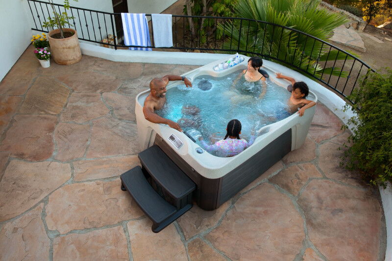 Lifestyle Images, Azure, Azure Premier, Grilling, Family, Grandparents, Photos, Lifestyle photos, Retired