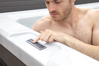 Swimspa Zeus - 3 Person, 3 Seats - Hot tubs Portugal Algarve Online Shopping Site