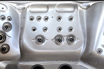 Hot Tub Maximus- 8 Person, 7 Seats, 1 Lounger - Hot tubs Portugal Algarve Online Shopping Site